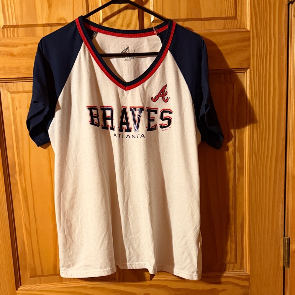 Atlanta Braves Women’s T-Shirt, NWOT, Size XXL